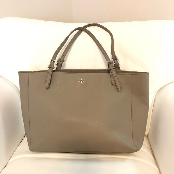 Tory Burch Handbags - Tory Burch Large York Tote Handbag